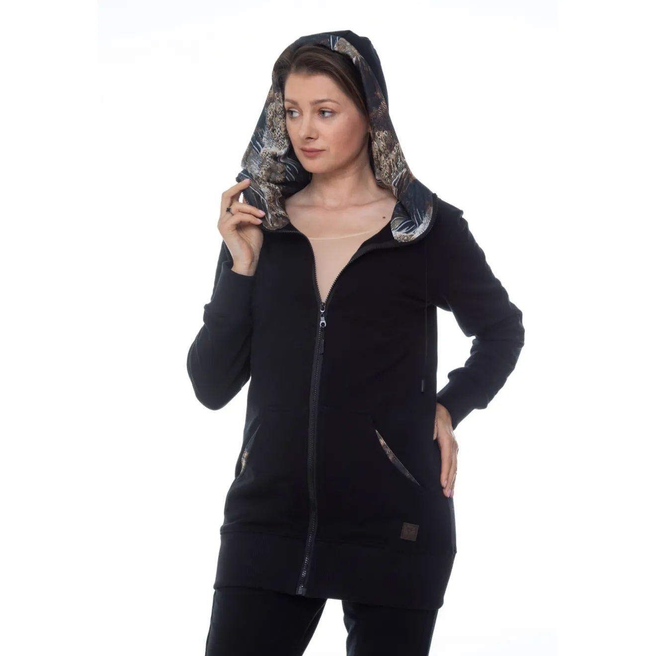 bluza_damska_cyranka_z_ka_0.webp Taurus Bluzy, Bluzy Polarowe | Bluzy, Bluzy Polarowe | Bluza damska CYRANKA z kapturem TA-042-01