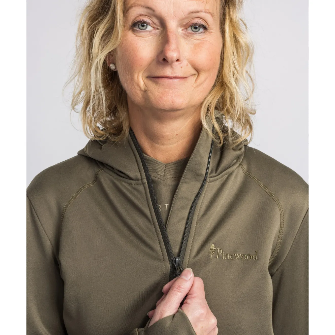 bluza_damska_pinewood_fin_5.webp Pinewood Bluzy, Bluzy Polarowe | Bluzy Polarowe | Bluza damska FINNVEDEN HOODIE 3319