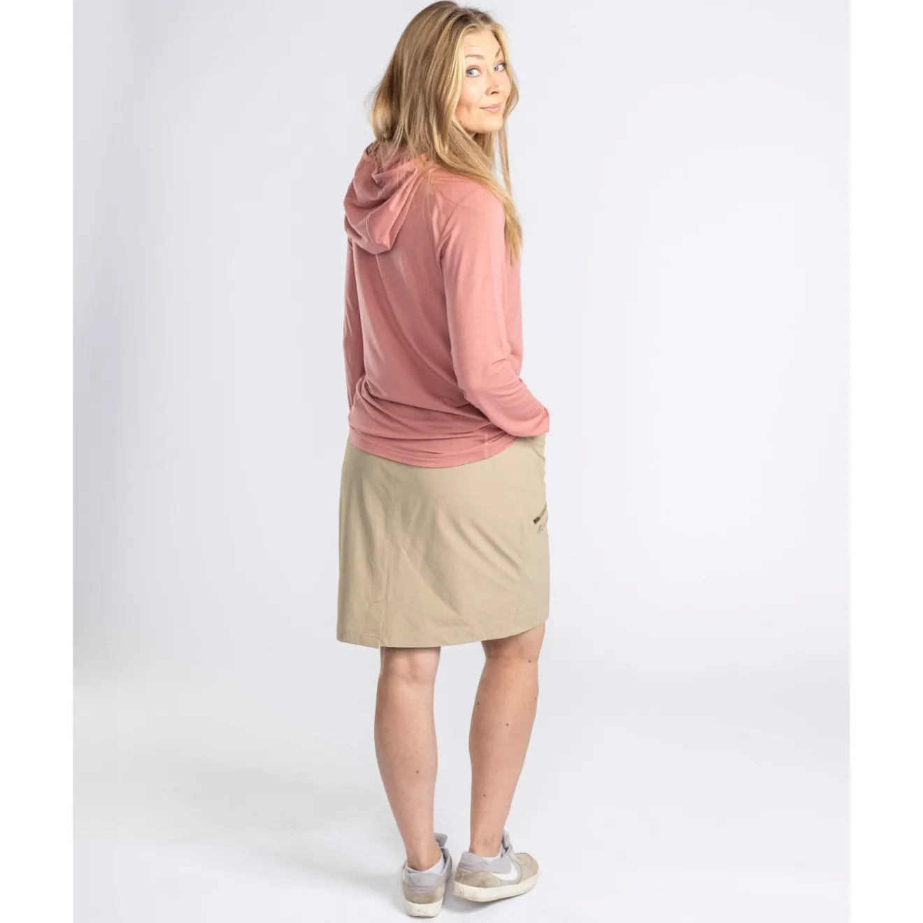 bluza_damska_pinewood_nat_6.webp Damskie Pinewood Koszulki, Bluzki Damskie | Bluzy, Bluzy Polarowe | Bluza damska NATURESAFE 3148