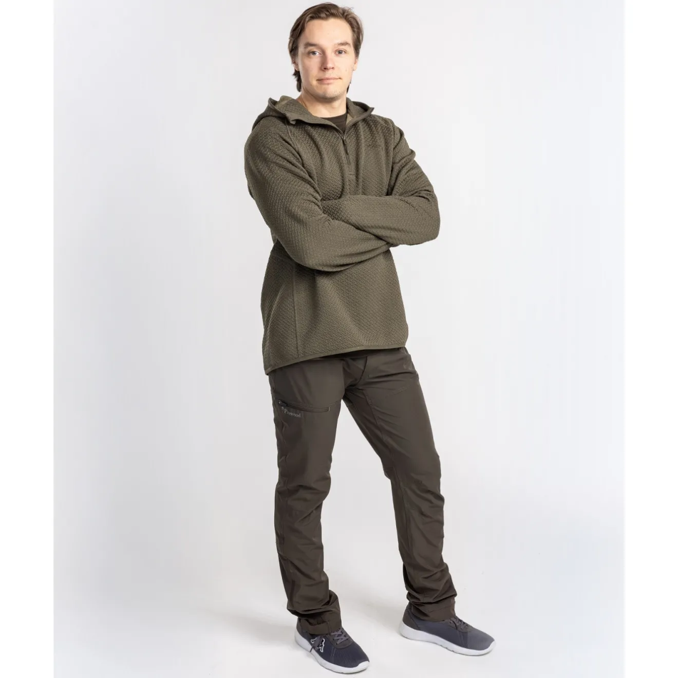 bluza_mska_pinewood_every_4.webp Pinewood Bluzy, Bluzy Polarowe | Bluzy Polarowe | Bluza męska EVERYDAY TRAVEL HOODIE 5516