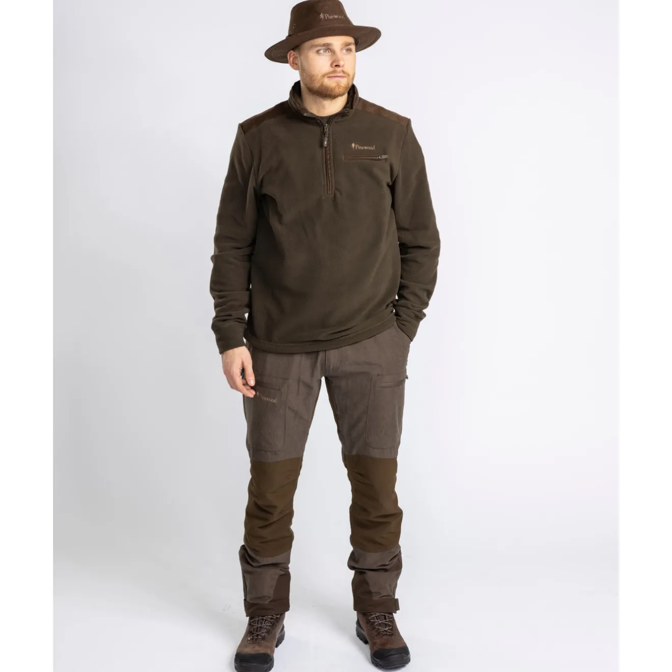 bluza_polarowa_mska_pinew_3-2.webp Pinewood Bluzy, Bluzy Polarowe | Bluzy Polarowe | Bluza polarowa męska ® SMALAND HUNTERS 5714 (209)