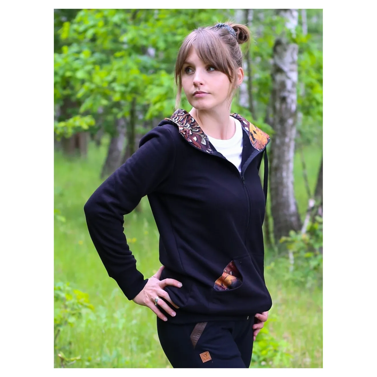 bluza_taurus__black_bird__0-1.webp Taurus Bluzy, Bluzy Polarowe | Bluzy, Bluzy Polarowe | Bluza - Black Bird z kapturem TA-042