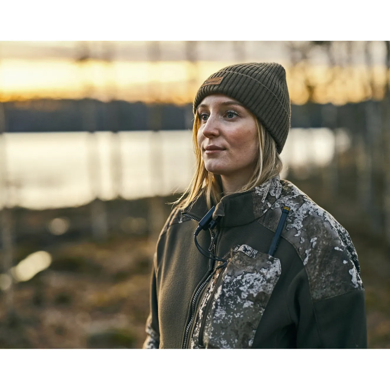 kurtka_polarowa_damska_pi_6.webp Pinewood Bluzy, Bluzy Polarowe | Bluzy Polarowe | Kurtka polarowa damska ® SMALAND HUNTERS CAMOU 3619 (268)