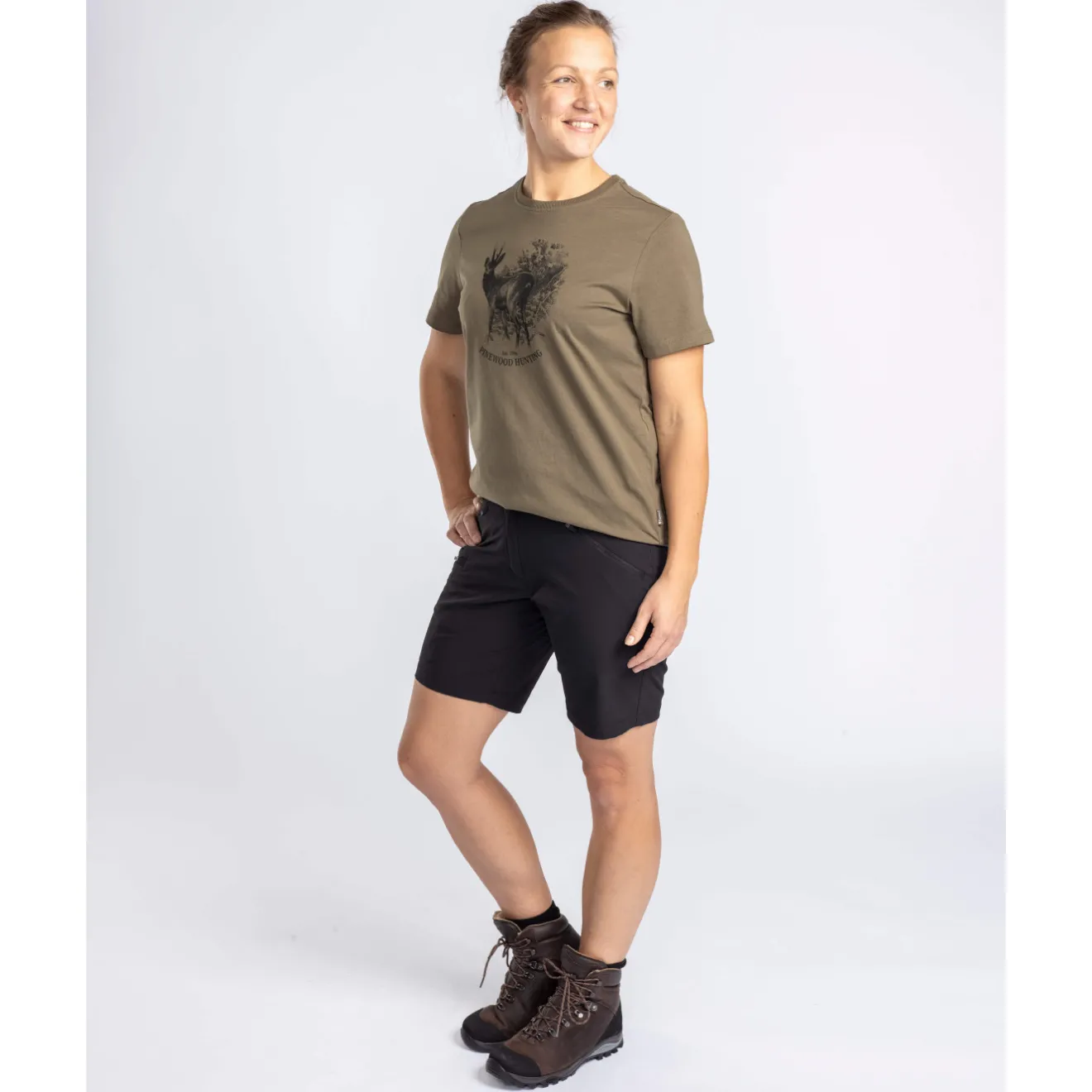 tshirt__pinewood_roe_deer_3-1.webp Damskie Pinewood Koszulki, Bluzki Damskie | Koszulki Myśliwskie | T-SHIRT 3455 ROE DEER